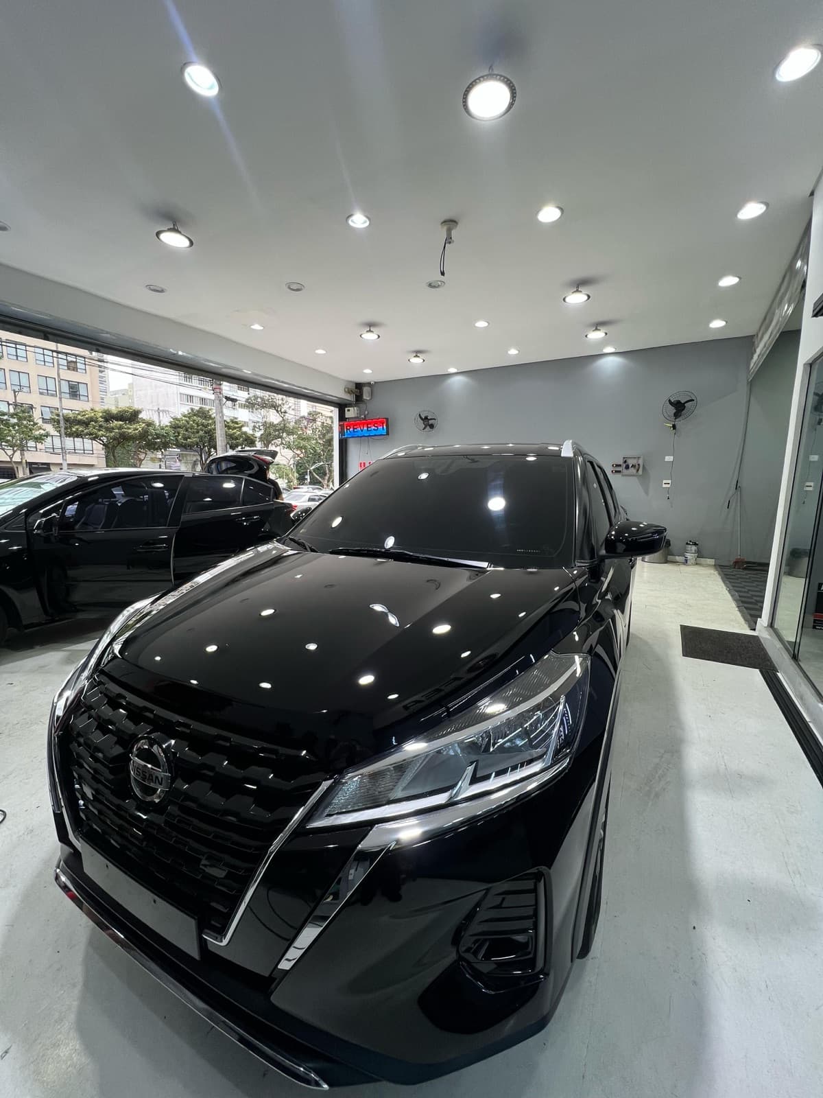 Atendimento técnico na FEA Estética Automotiva